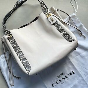 Coach 1941 Harmony Hobo in chalk with reptile accents EUC